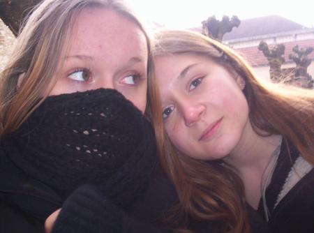 alicia a goche et  melanie a droite